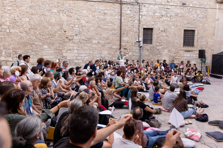 'Aquí ', de Llum de Fideu, guanya el Premi a la Millor Estrena d’Arts de Carrer de FiraTàrrega 2026