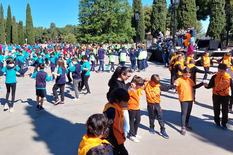 Fins a 730 infants participen a Tàrrega a la cloenda del programa Saltem i Ballem