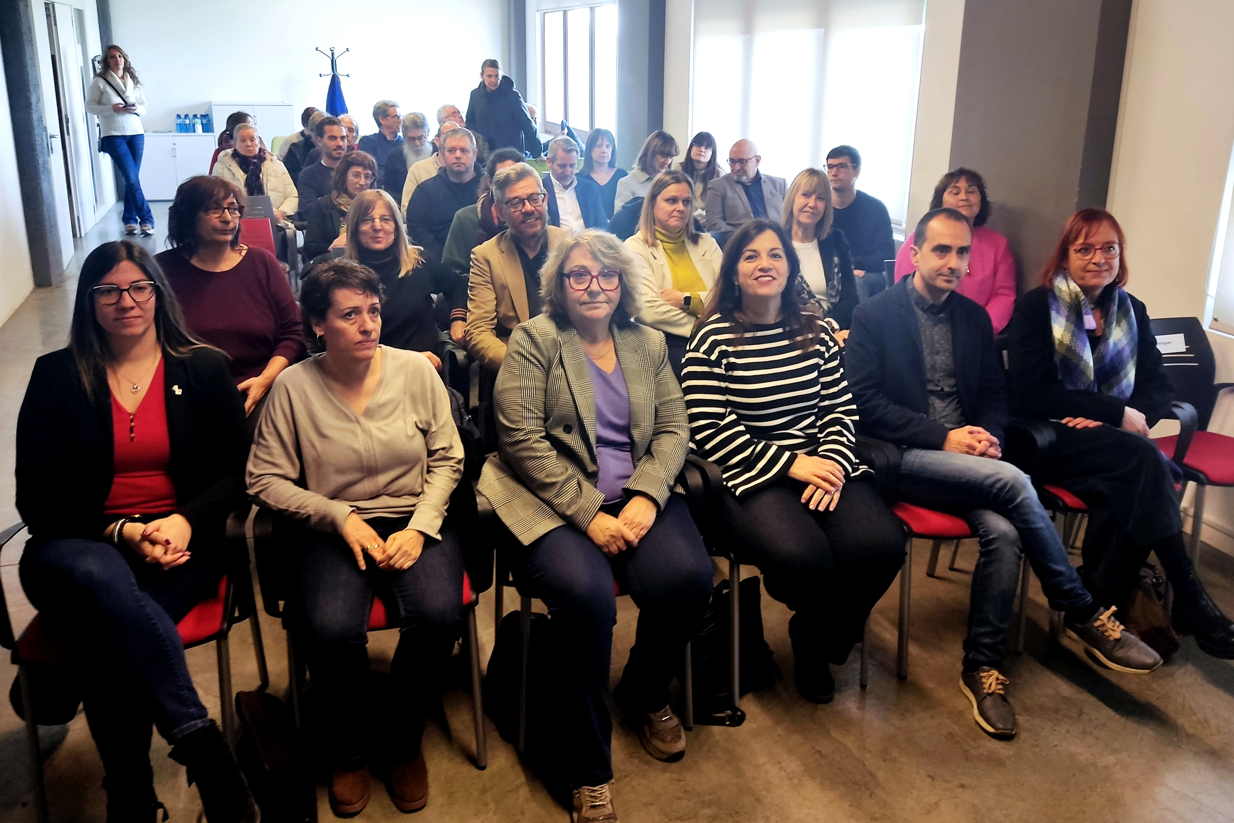 Representants d’administracions, empreses i entitats vinculades al programa han assistit la presentació a Cal Trepat